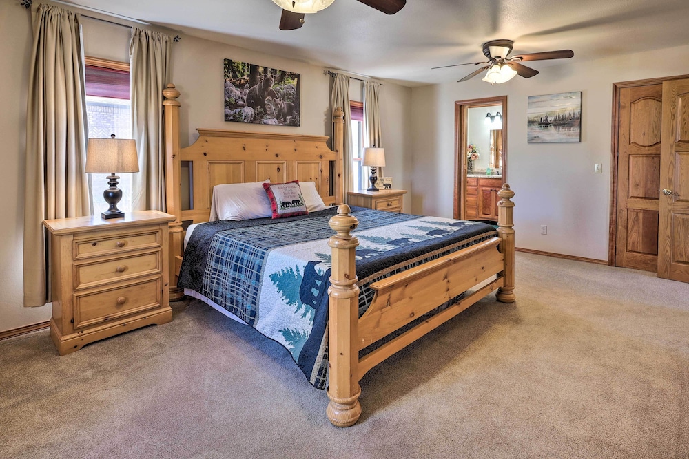 Welcoming Cañon City Abode - Walk to River! view 5