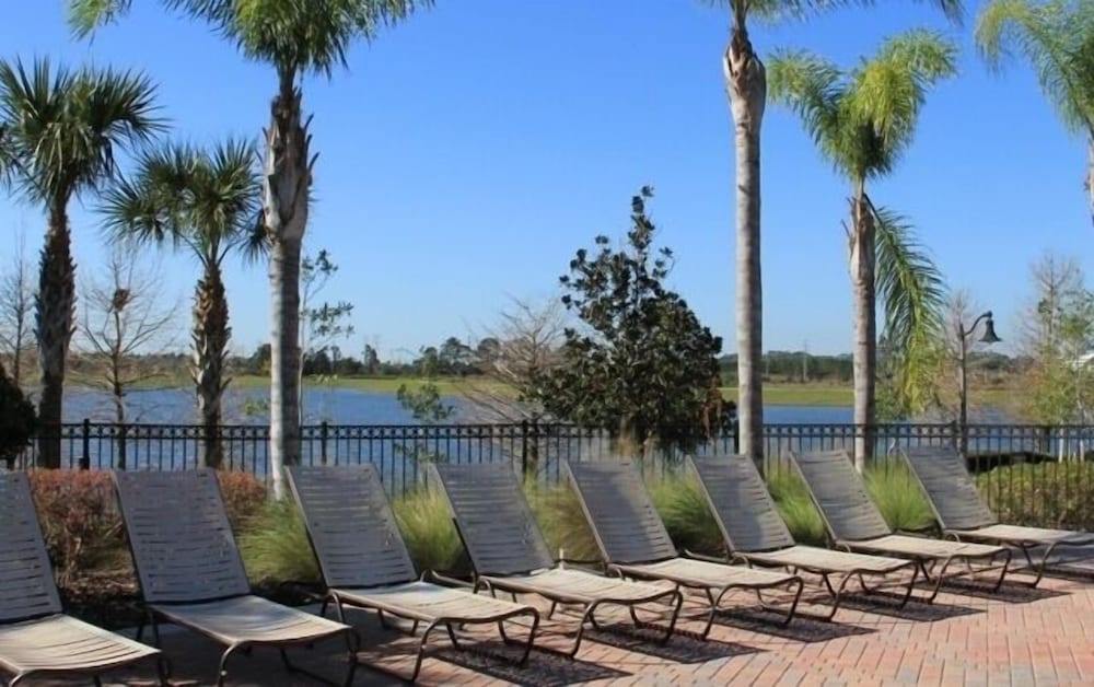 Vista Cay Epic. New! 3 Bedroom Condo by RedAwning