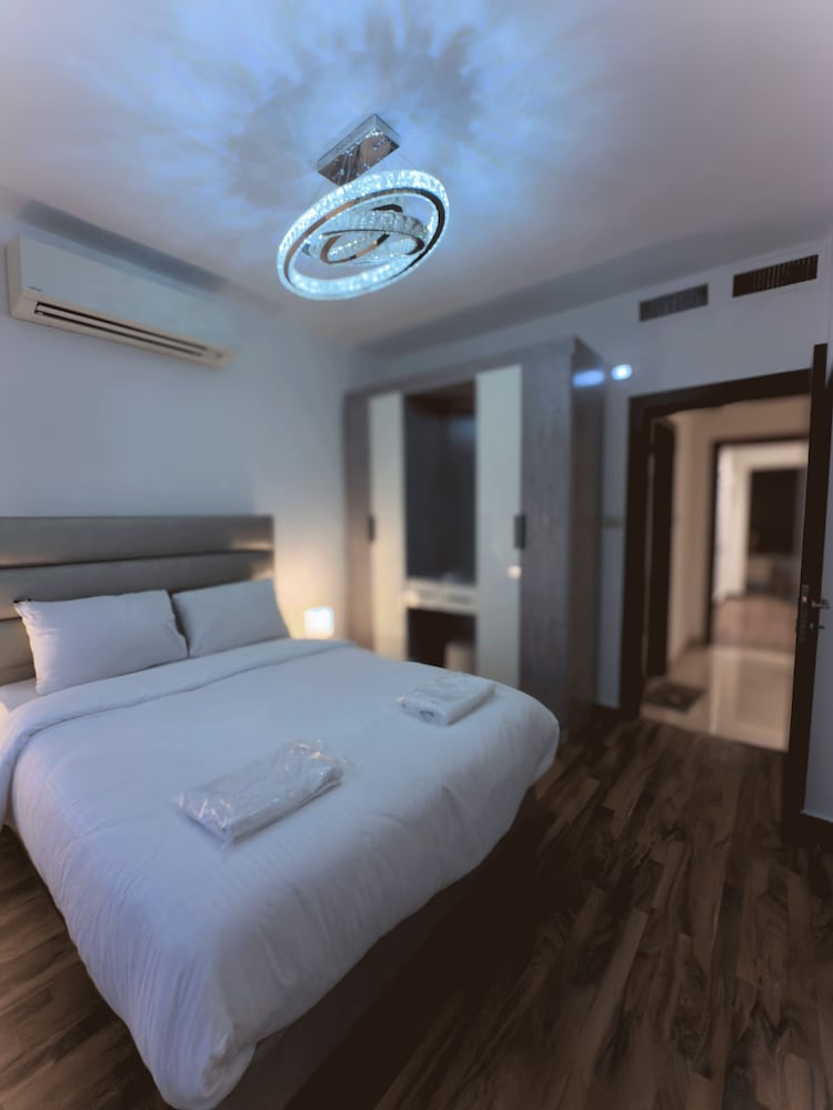 Charming Amman Apartment With Central AC and Parking