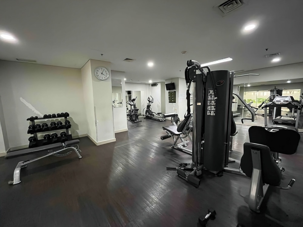 Salute de Madison Park Apartments