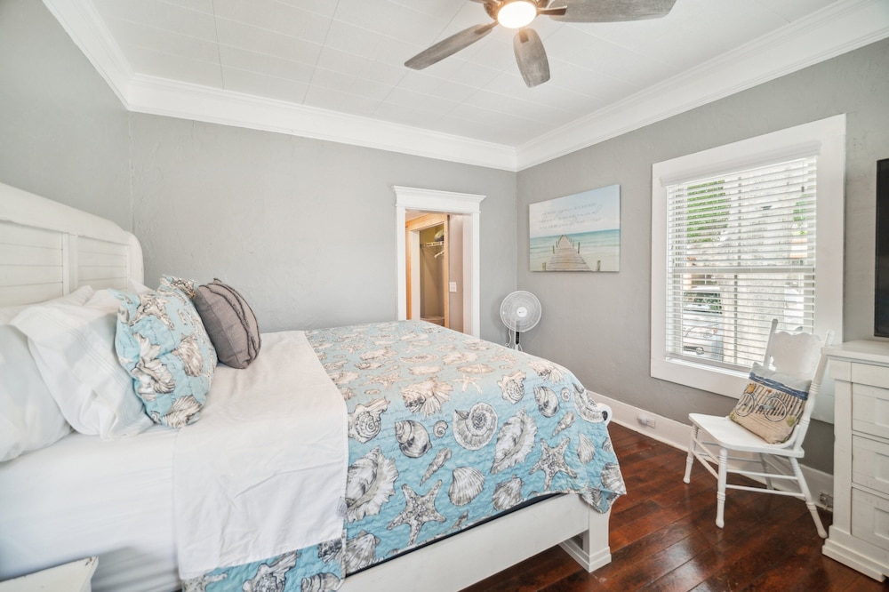 Historic St Augustine Getaway Near Downtown 2 Bedroom Cottage