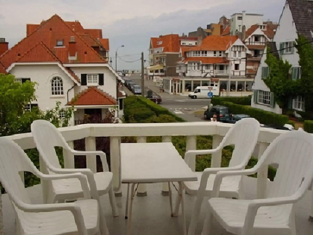 Cocktail 0101 Apartment in De Haan With Terrace