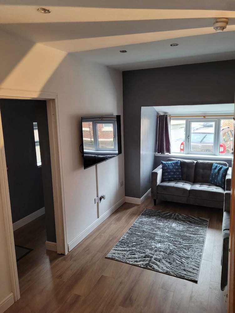 Family Holiday Apartment Blackpool South Shore view 3