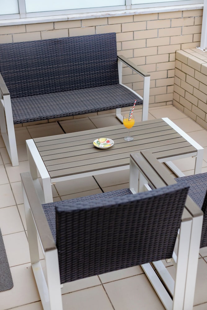 Espinho Retreat with Balcony