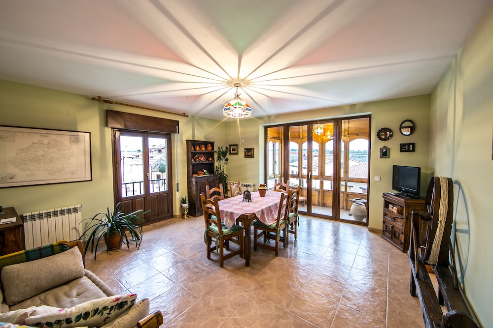 Hotel Restaurante Quintanares - Property Image 68