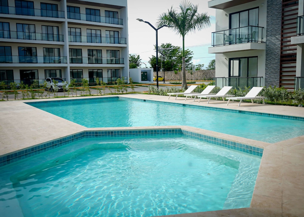 NOK Spectacular 1 BR by Vistacana Rentals