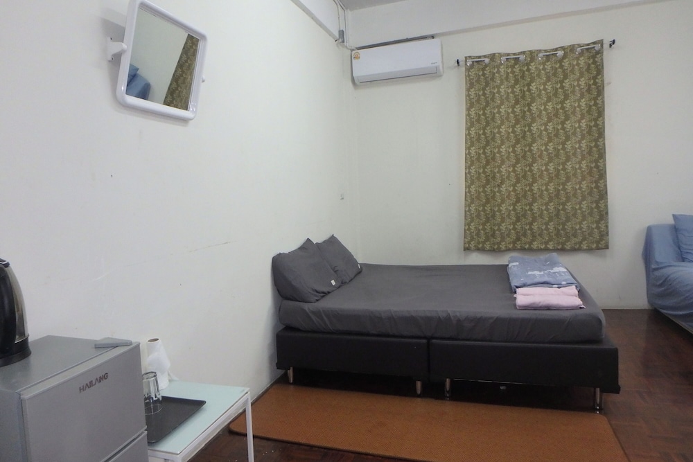 Rama 3 Sunrise Hostel