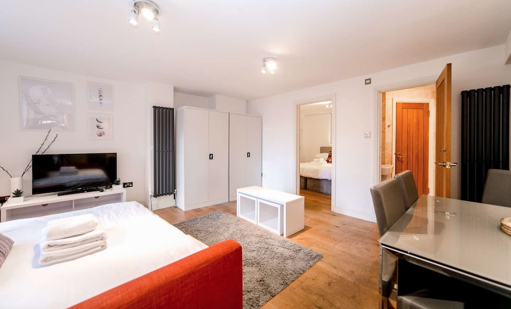 My Serviced Space - Battersea 1A