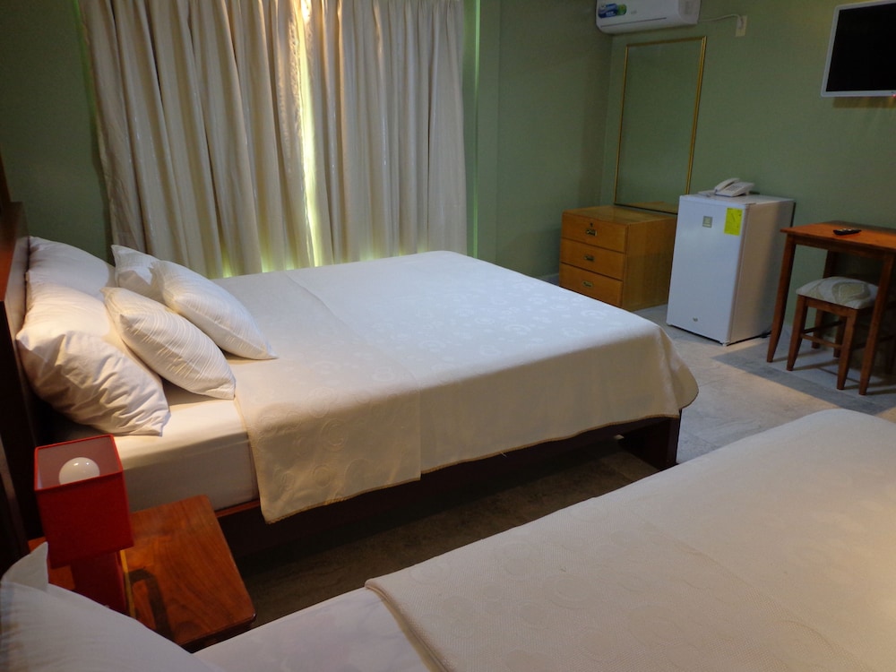 Hotel Hamilton - Image 1