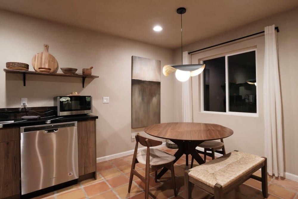 @ Marbella Lane - Moon Designer Home Close to Jtnp