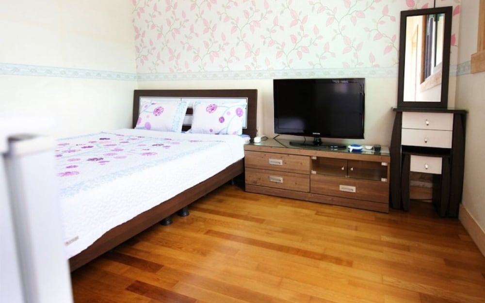 Ganghwado Manisan Pension view 5