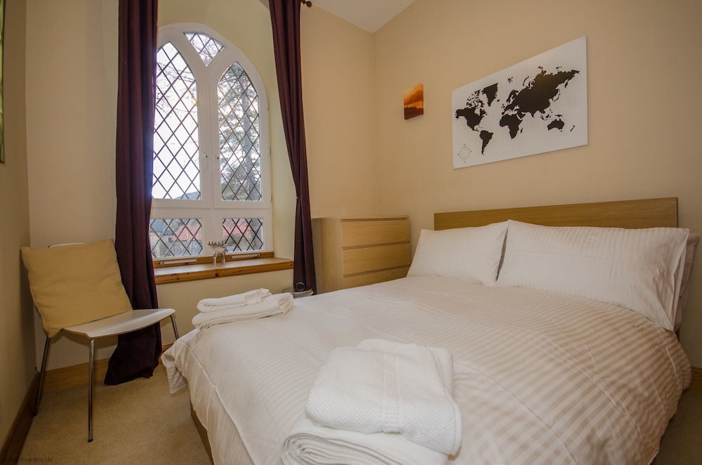 Braemar Apartment view 4