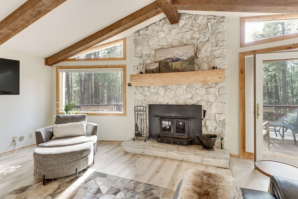 4 Mi to Angel Fire Resort: Home w/ Fire Pit!