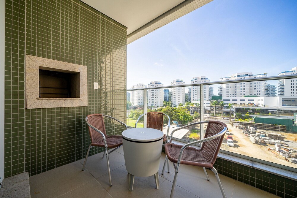 Charming apt w/ Balcony 150m From the Beach Abc0403