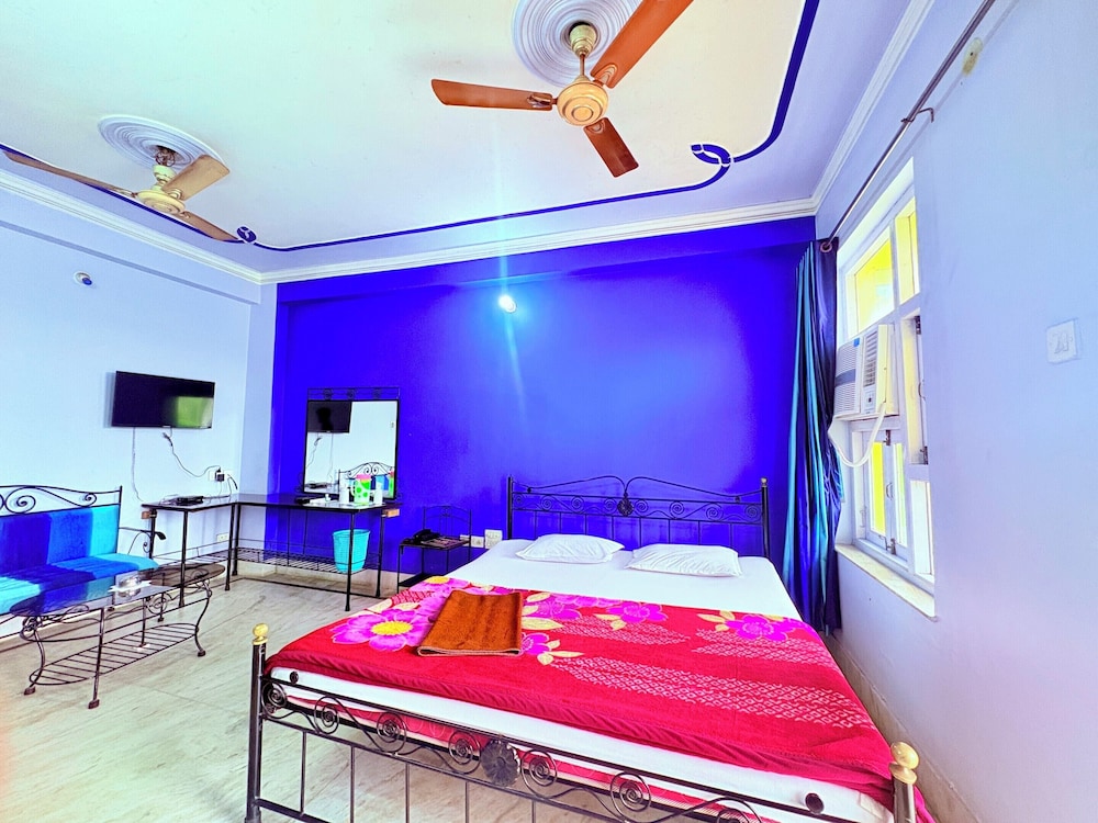 Binapani Hotel & Restaurant Tarapith