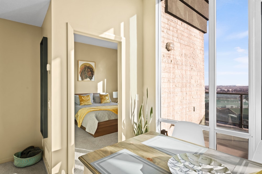 GLOBALSTAY. Gorgeous Downtown Condos. Free parking - Image 4