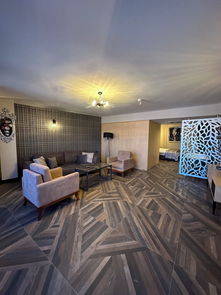 Royal Çeşme Otel - Image 6