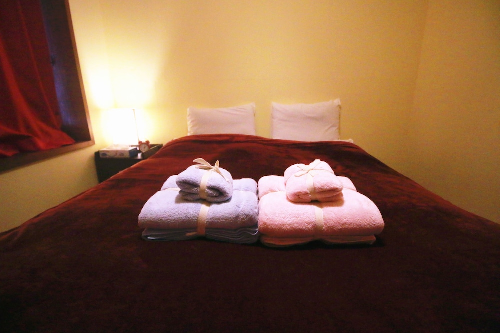 Lodge Q Hotel
