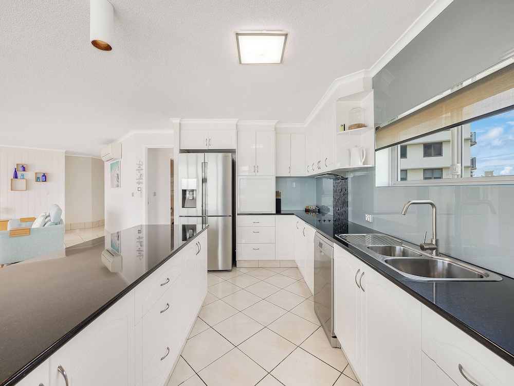 Chateau Royale Beach Resort Maroochydore