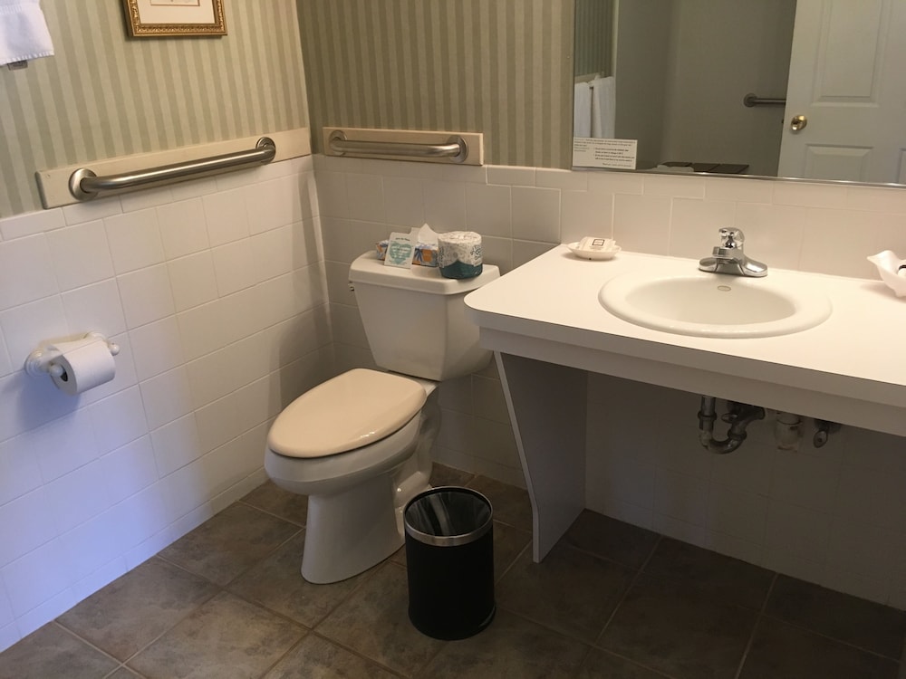 Delamater Inn