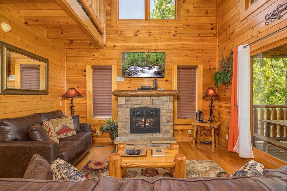 Dream on High - One Bedroom Cabin view 3