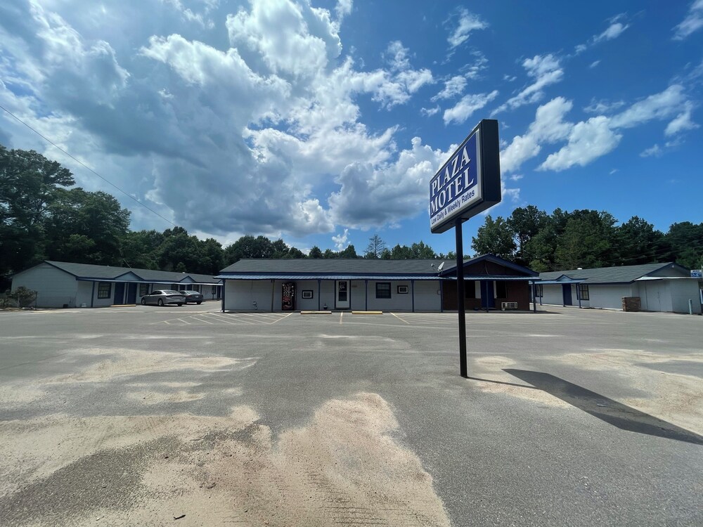 Laurel Vacations - Plaza Motel - Property Image 12