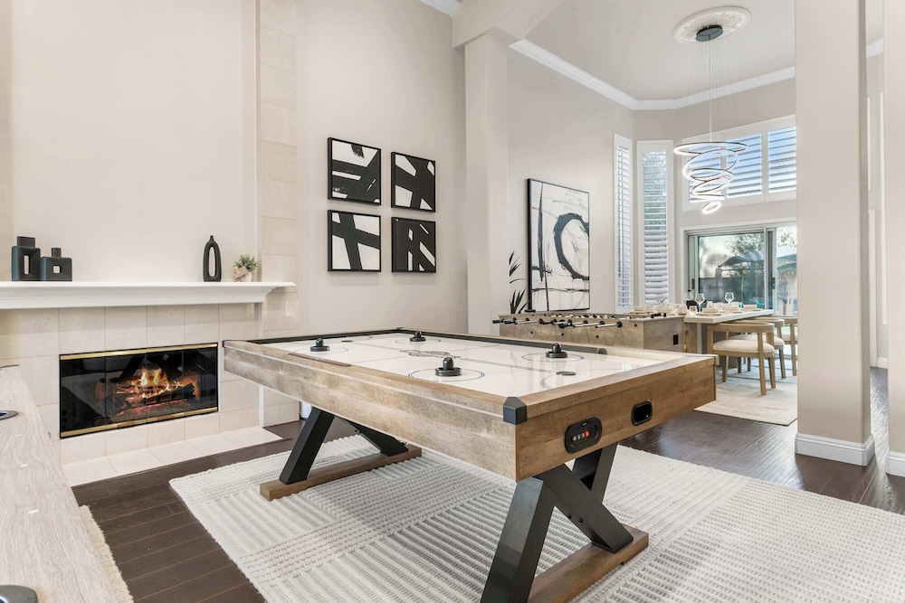 Luxury Pool Home w Theater Games & Mountain View
