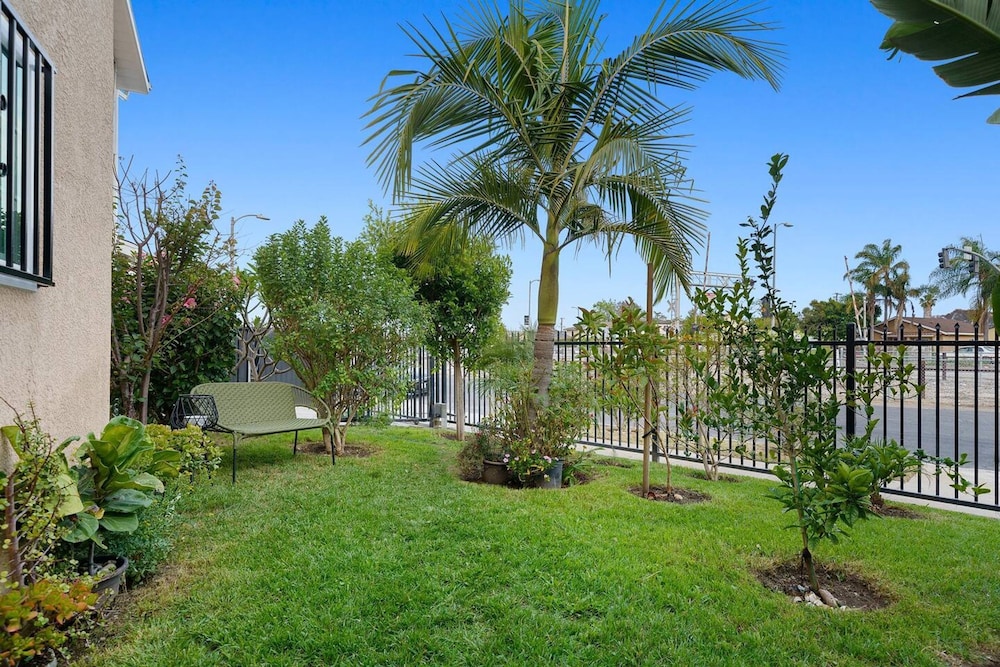 Casa Lanzit- 25 Percent off 1st 5 Guests