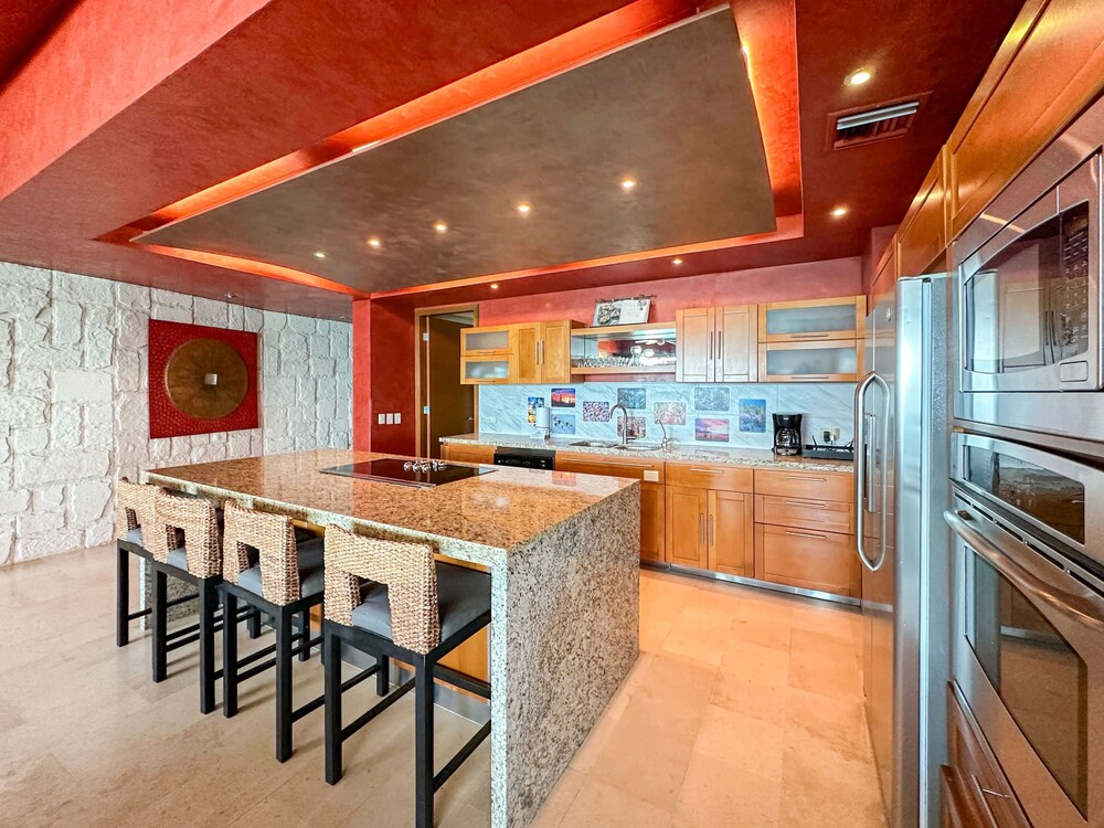 Tranquil Tides Oceanfront Family Oasis