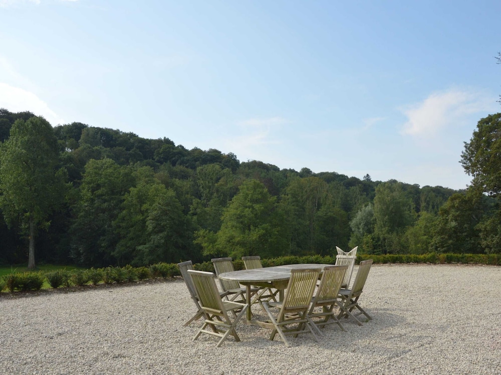 Luxurious Castle in Marchin With Infrared Sauna