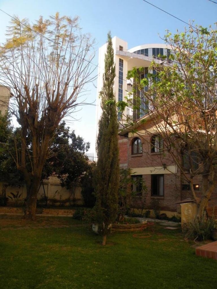 El Jardin Suites and Guest House