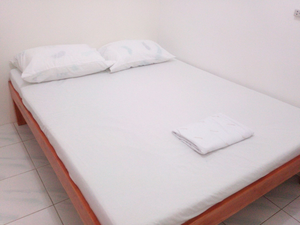 Emok's Guest House - Hostel