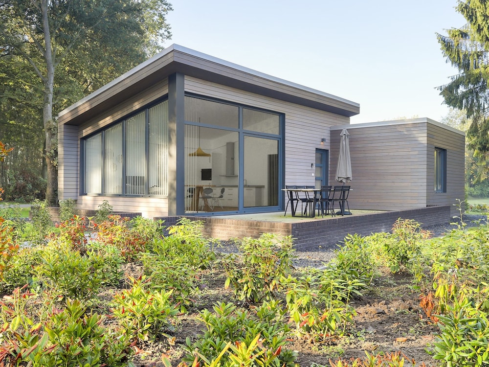Getaway With Covered Veranda