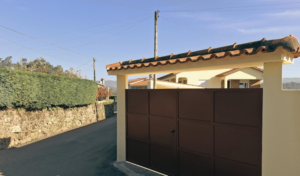 Casa do Eirado by Alponte Ponte de Lima