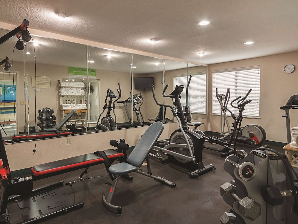 La Quinta Inn Suites by Wyndham Kingwood Houston IAH Airpt - Property Image 18