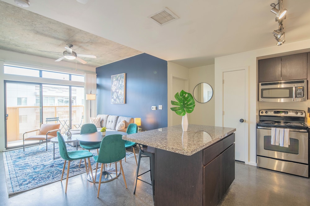 ROVE LIVING/KL - Roosevelt Point