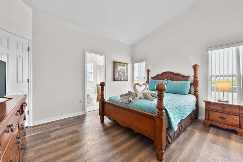 Cozy 4br Pool Home W/ Game Room Near Disney 4 Bedroom Villa