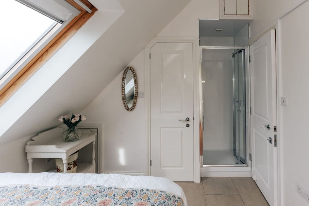 Vintage Chic Coach House