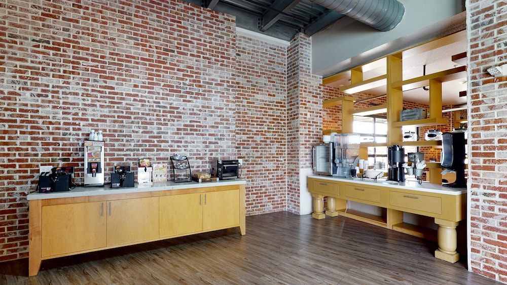 voco College Station Aggieland by IHG