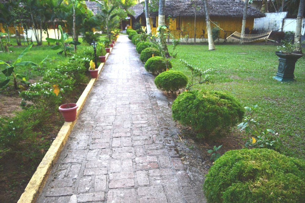 Savithri Inn