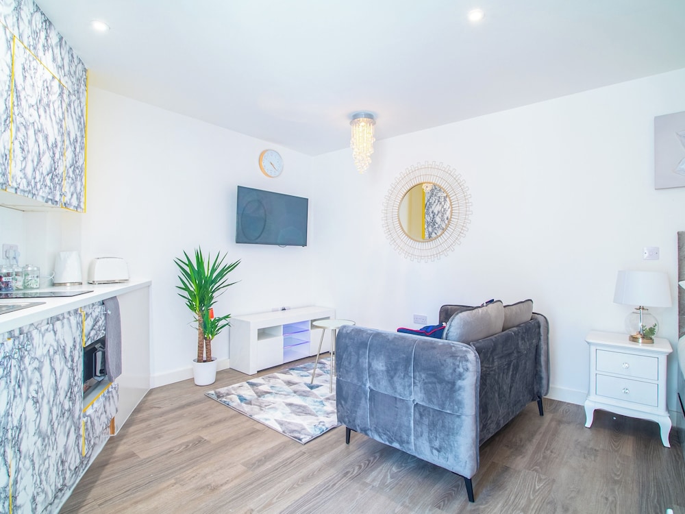 Sheffield City Apartment Retreat