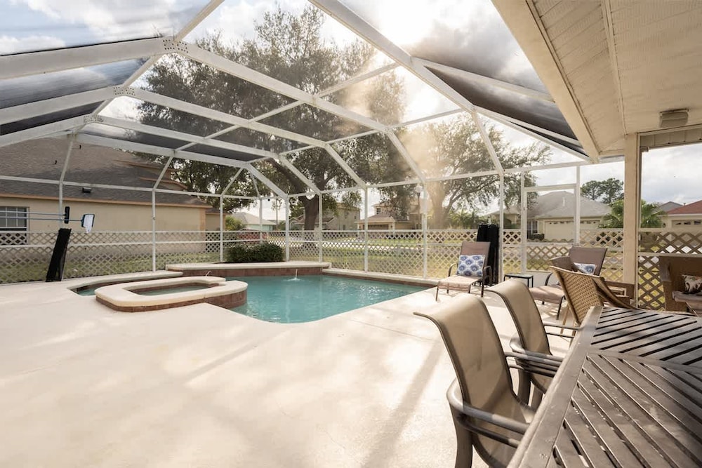 New Listing Pool and Game Room 4BR