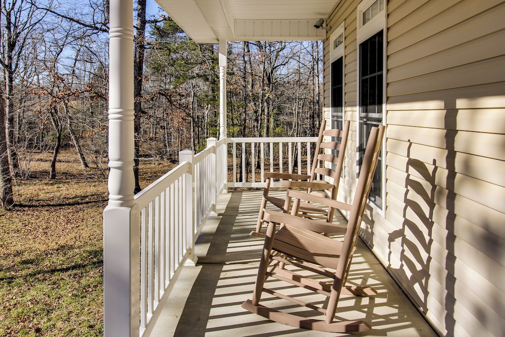 Waterfall Hikes: Secluded Mtn Retreat in Pikeville