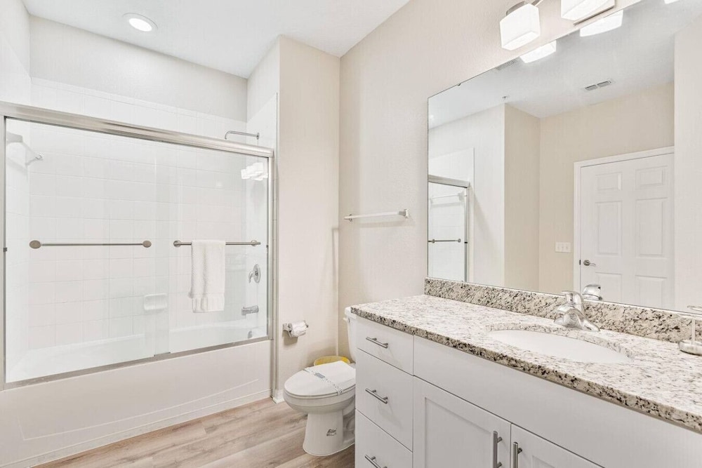 Luxury 4bdr House Gated Community Near Disney 181