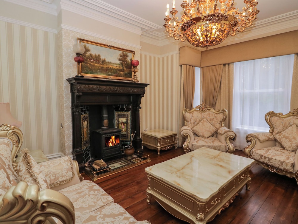 Beechgrove Manor