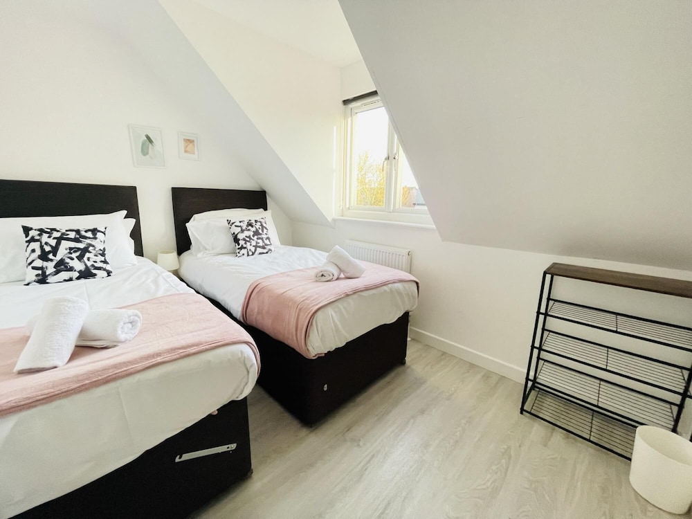 Quartz Apartment in Cambridge view 3