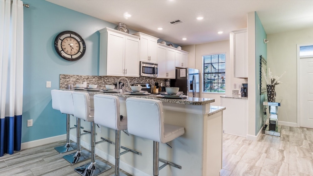 1495rf - The Retreat At Championsgate 5 Bedroom Home by Redawning view 3