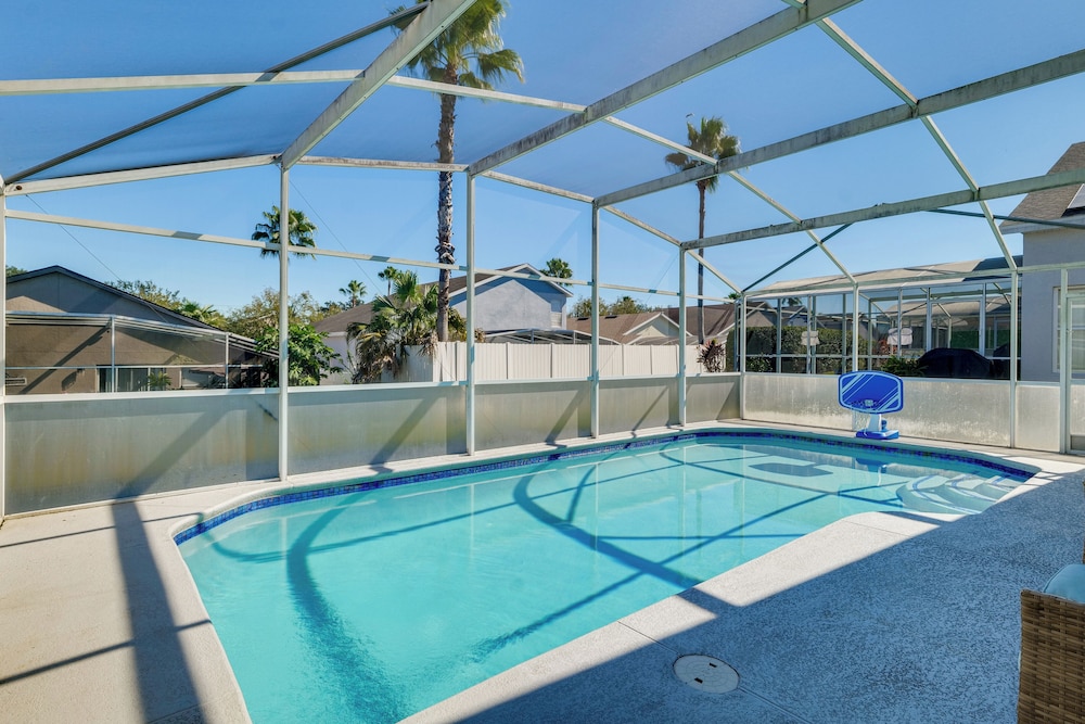 Pool & Game Room: Pet-friendly Gem in Davenport