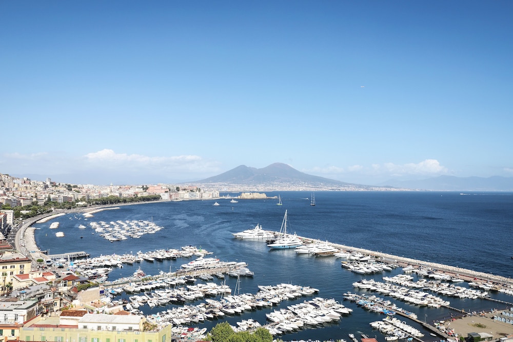 Una terrazza sul Golfo di Napoli