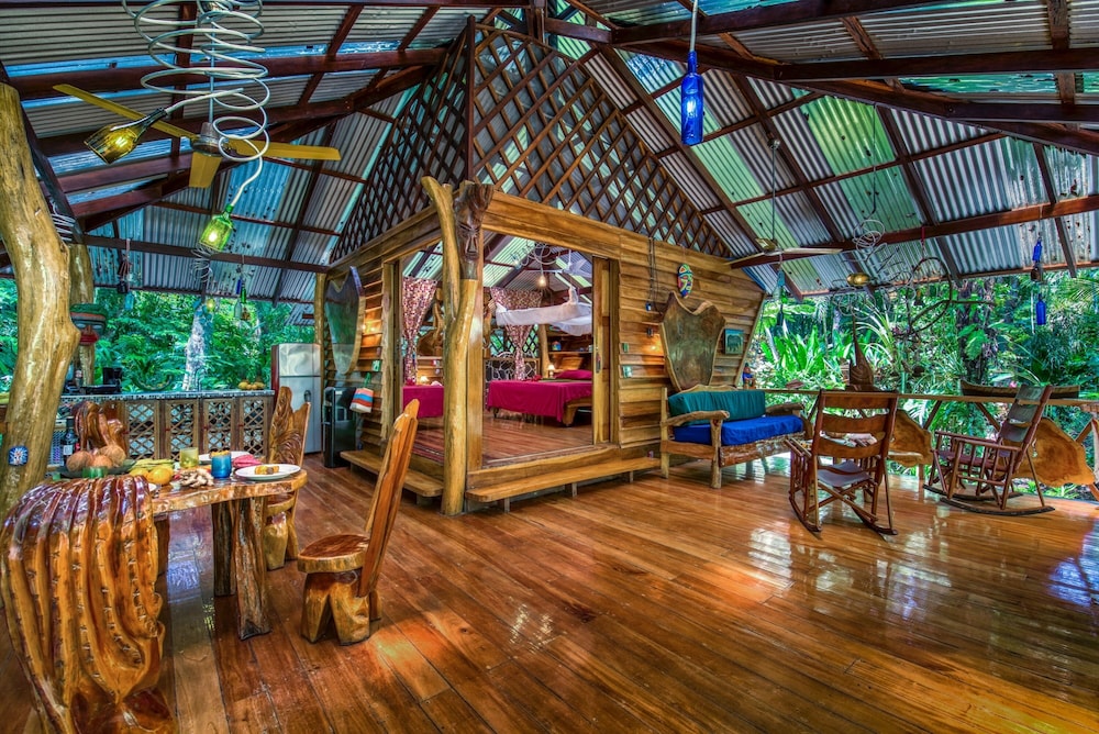 Congo Bongo EcoVillage Costa Rica